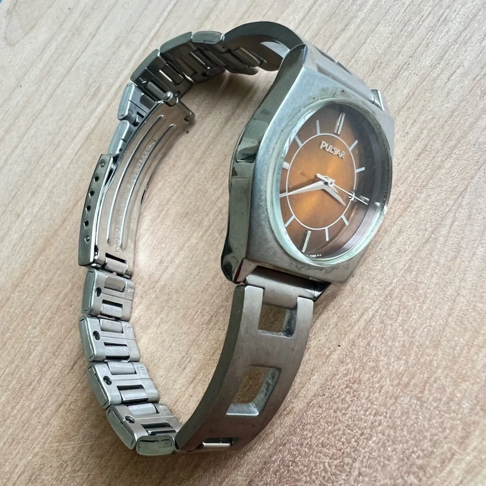 Pulsar ladies brown dial silver tone retro dress watch NEW BATTERY
